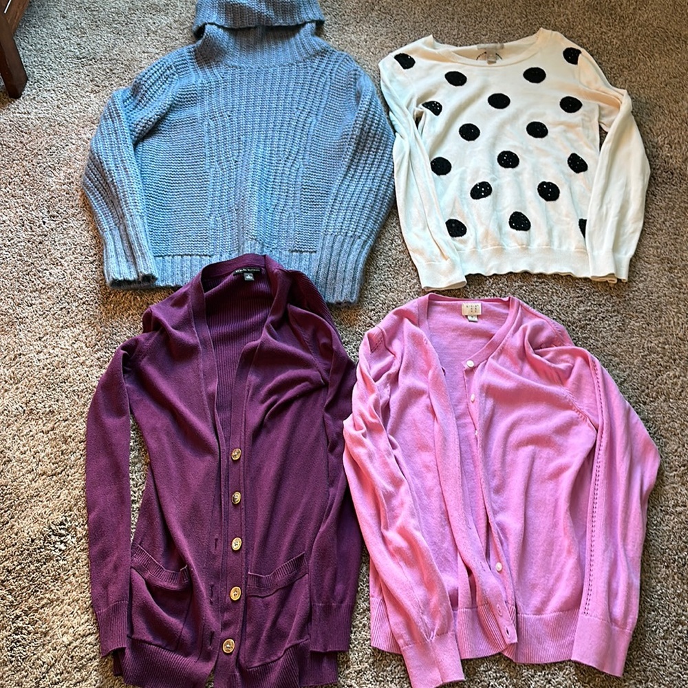 Bundle of women’s sweaters and cardigans Banana Republic
